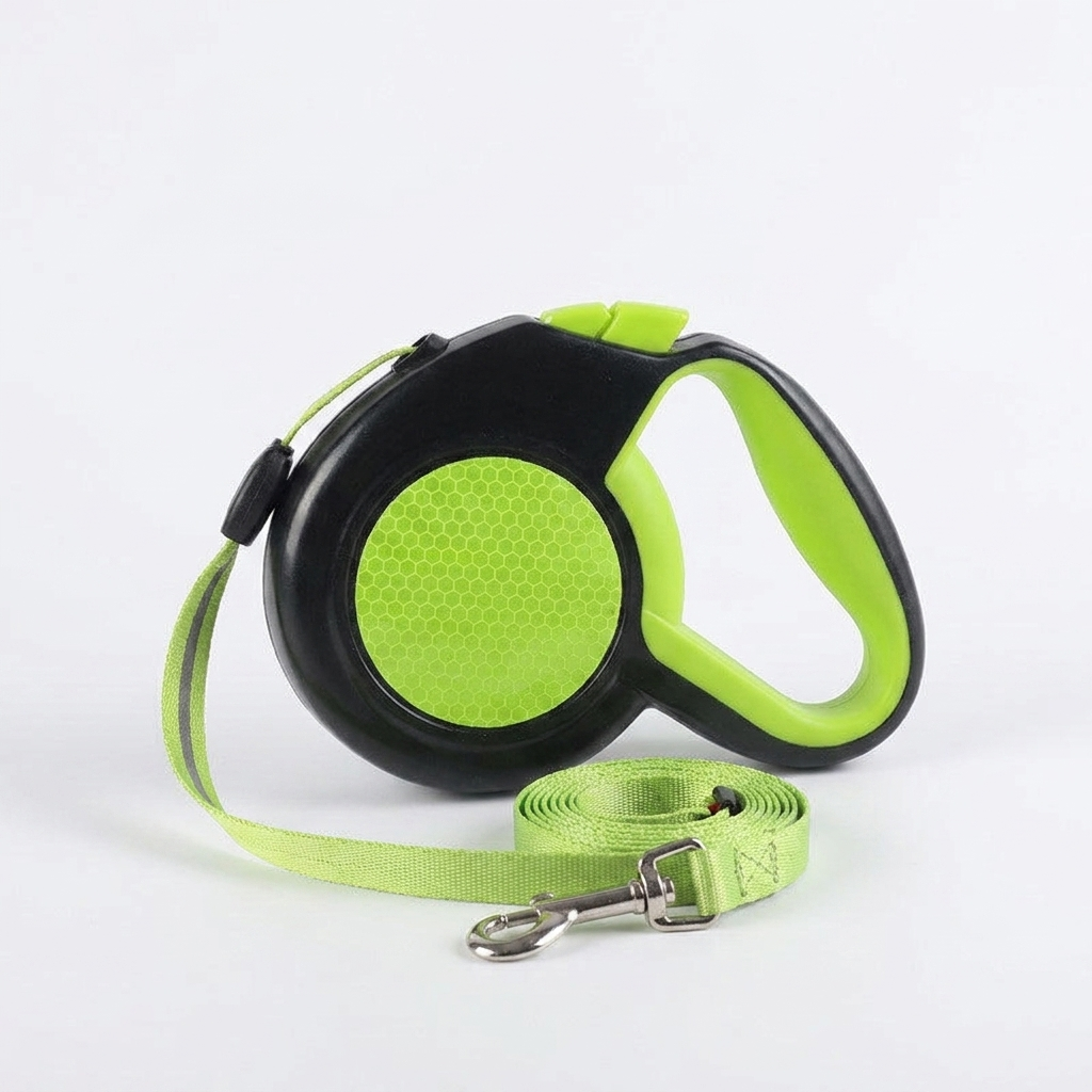 ReflectSafe retractable dog leash with reflective disc handle, green