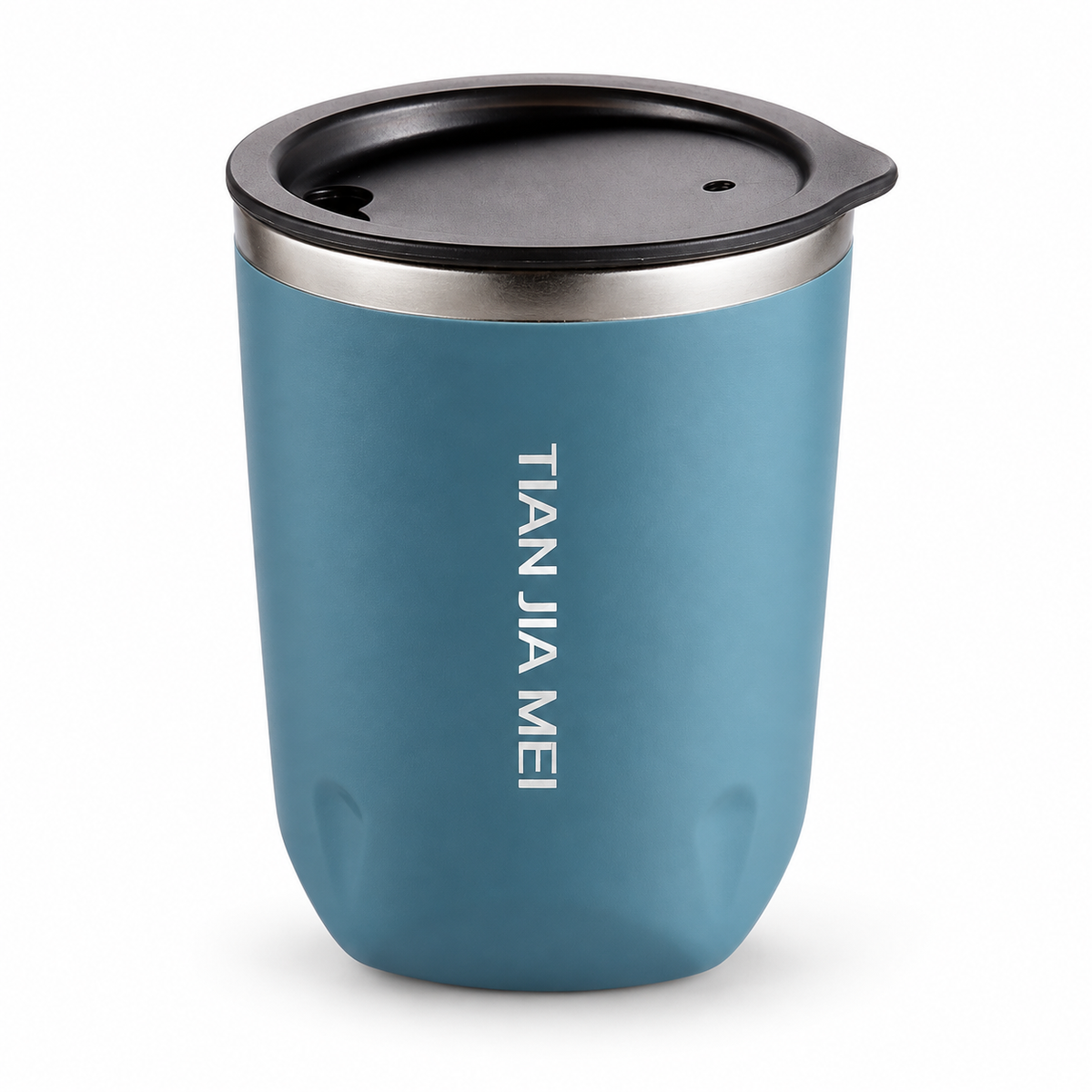Double-wall tumbler with lid, blue finish, on white