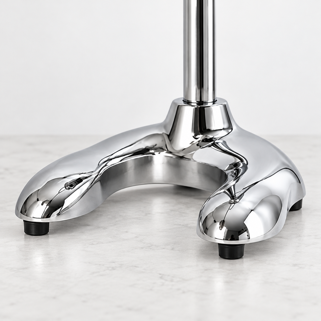 Close-up of the polished cast horseshoe base and rubber feet